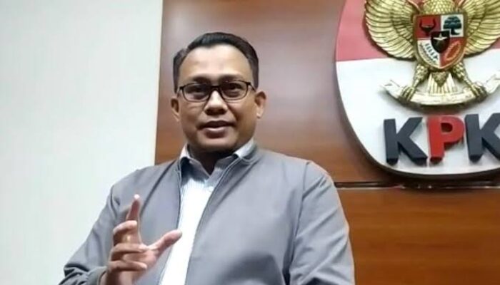 KPK Periksa Alex Noerdin dan Thia Yufada sebagai Saksi Dodi Reza