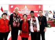 Megawati Bersama Pimpinan Partai Pendukung Daftarkan Ganjar-Mahfud ke KPU