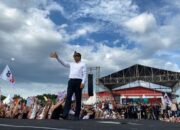Anies Dicurhati Warga Saat Kampanye Akbar di Palembang