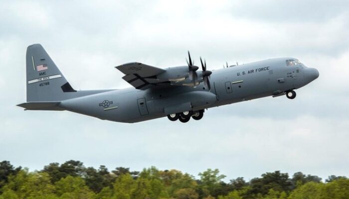 Evakuasi WNI dari Iran-Israel TNI AU Siapkan Pesawat Hercules dan Boeing